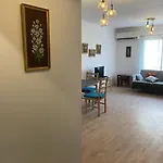 Stylish 2 Bedroom Apartment In Rehab 1