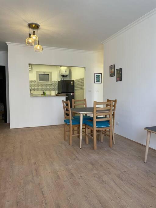 Apartment Stylish 2 Bedroom In Rehab 1 *